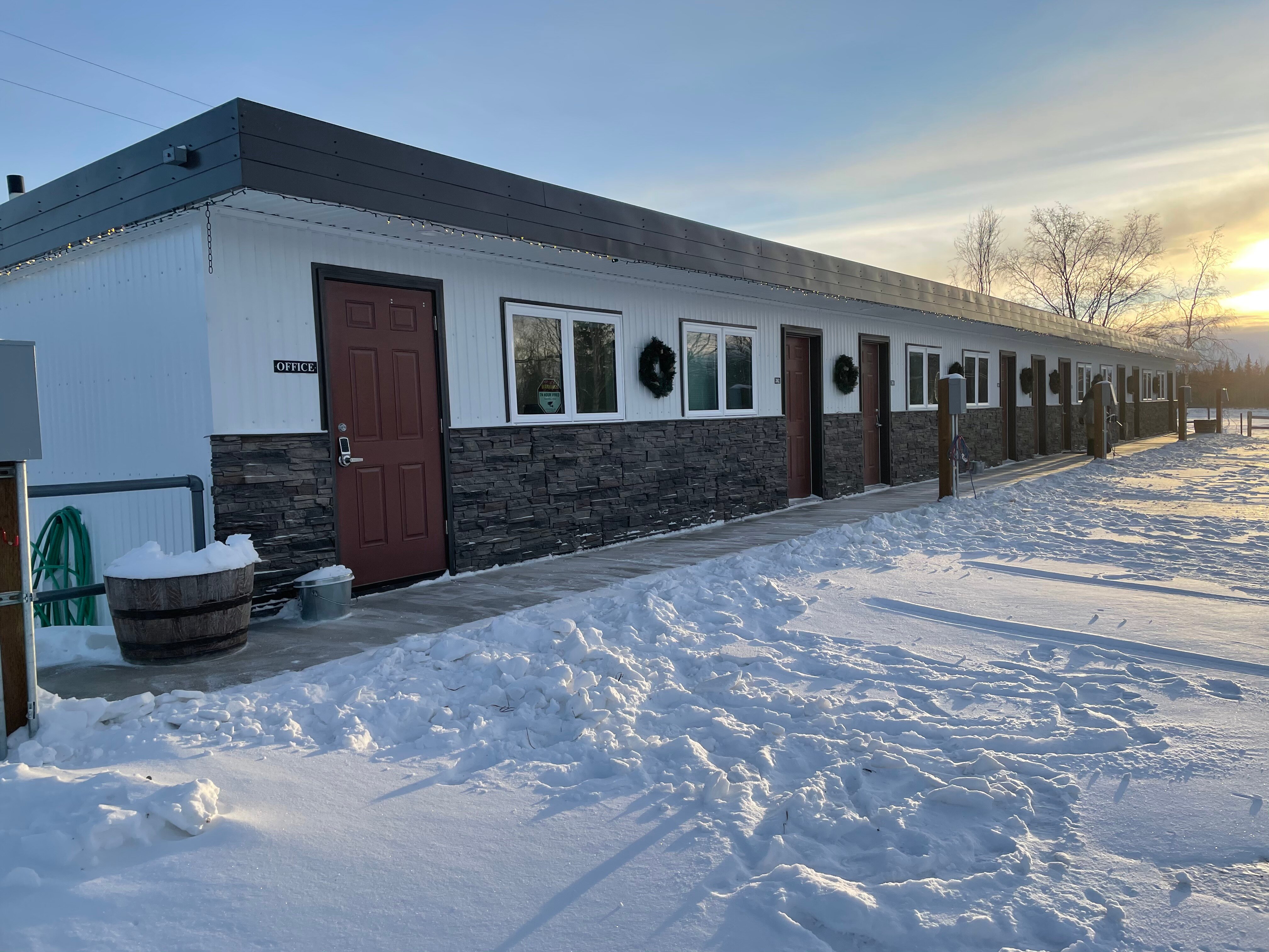 Alaska Frontier Inn-官方