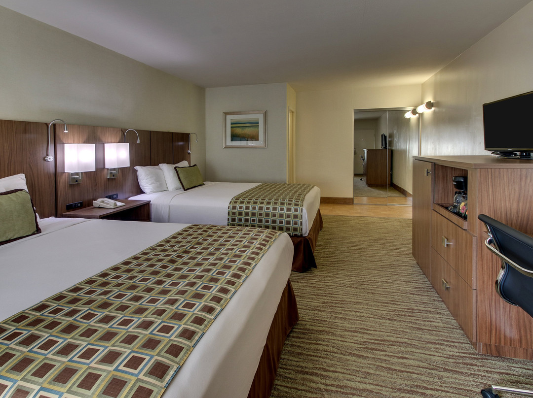 蒙特利市中心旅程住宿酒店