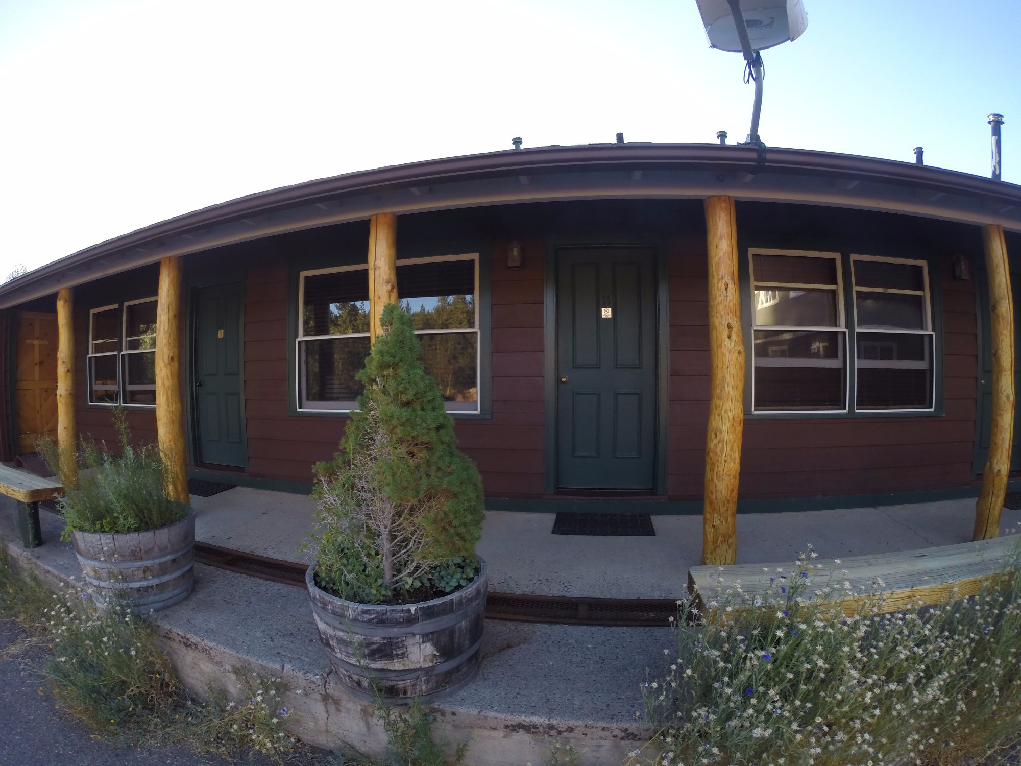 Creekside Lodge-官方