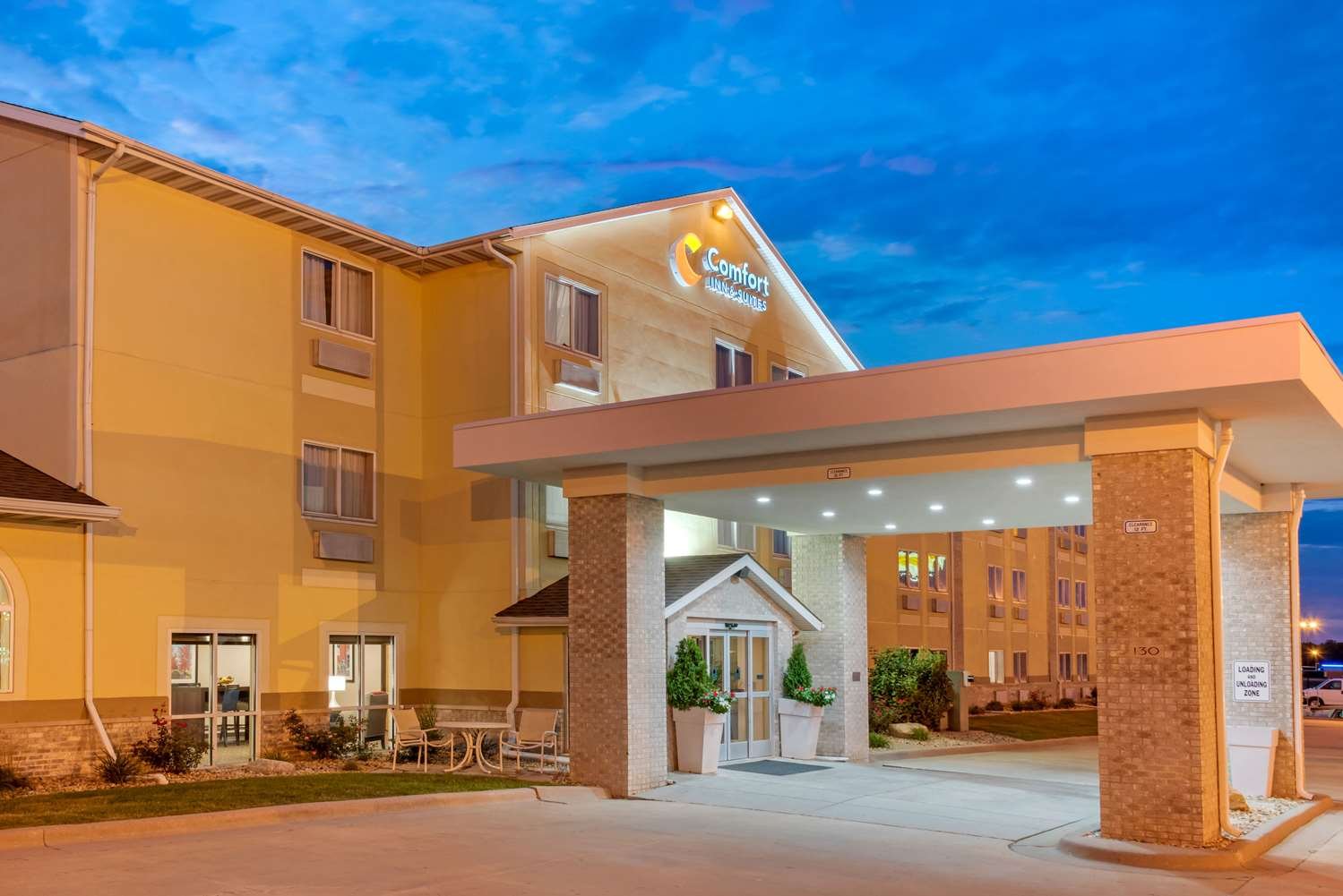 Comfort Inn & Suites Near Route 66-官方