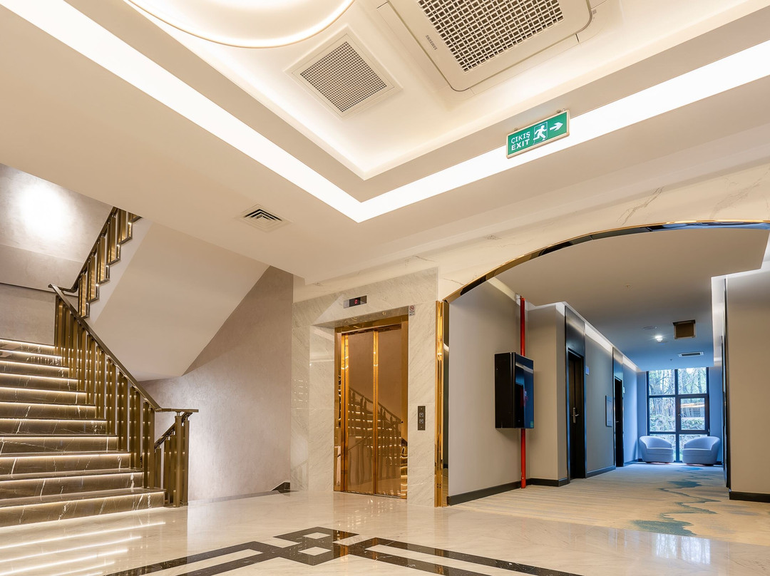 Aileena Hotel & Villas主图