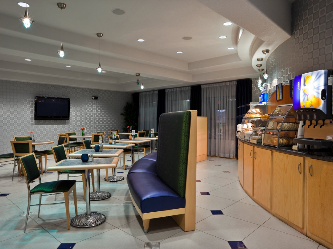 Holiday Inn Express & Suites Austin Ne - Hutto By IHG主图