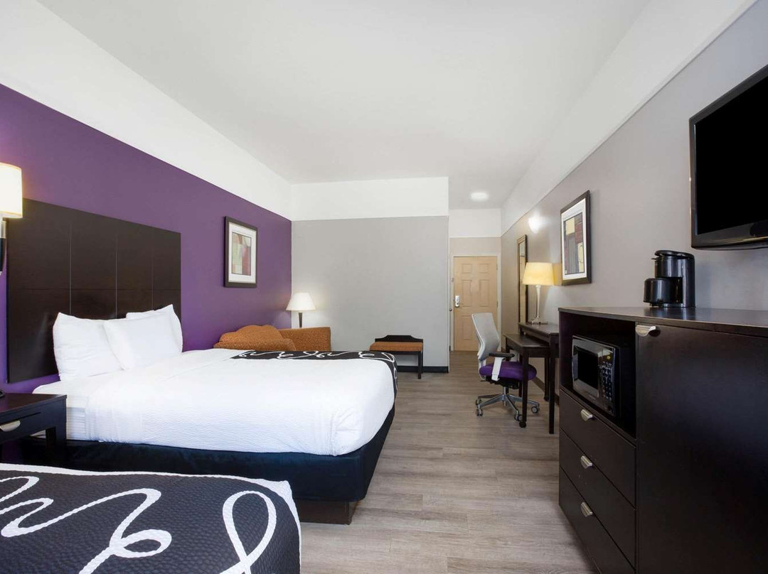 La Quinta Inn & Suites by Wyndham Raymondville主图