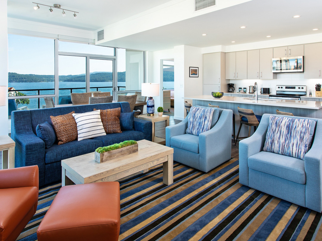 One Lakeside Hotel主图