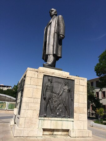 İsmet İnönü Heykeli-Malatya必去景点