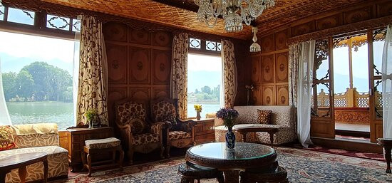 Mascot Houseboats主图