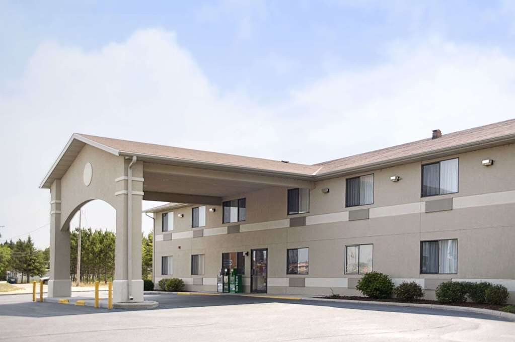 Super 8 by Wyndham Park Rapids主图