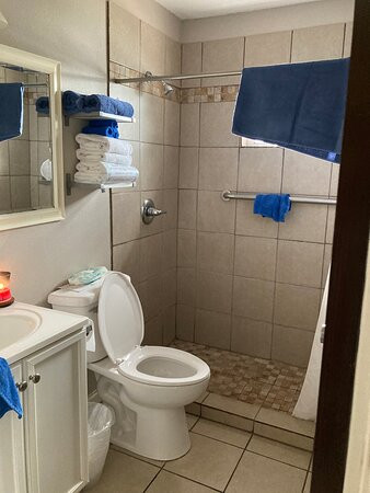 Lake Breeze Resort主图