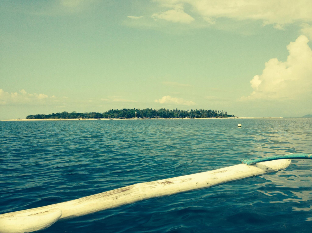 Bayangan Island景点图片