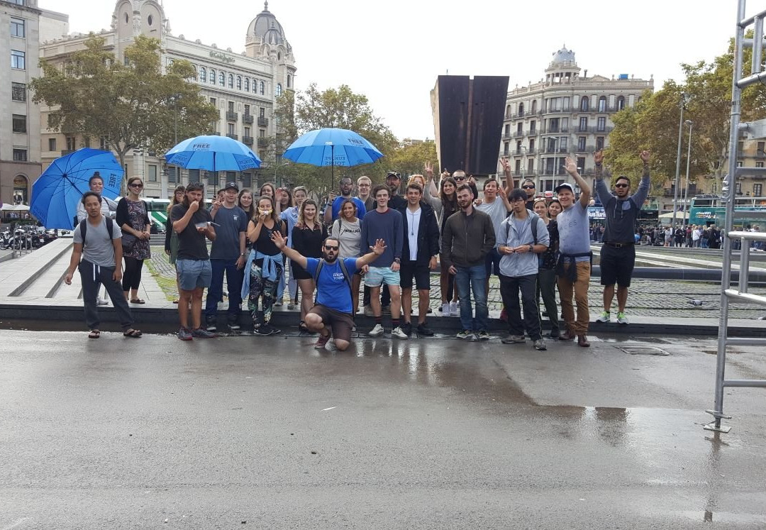 Original Pub Crawl Barcelona-巴塞罗那必去景点