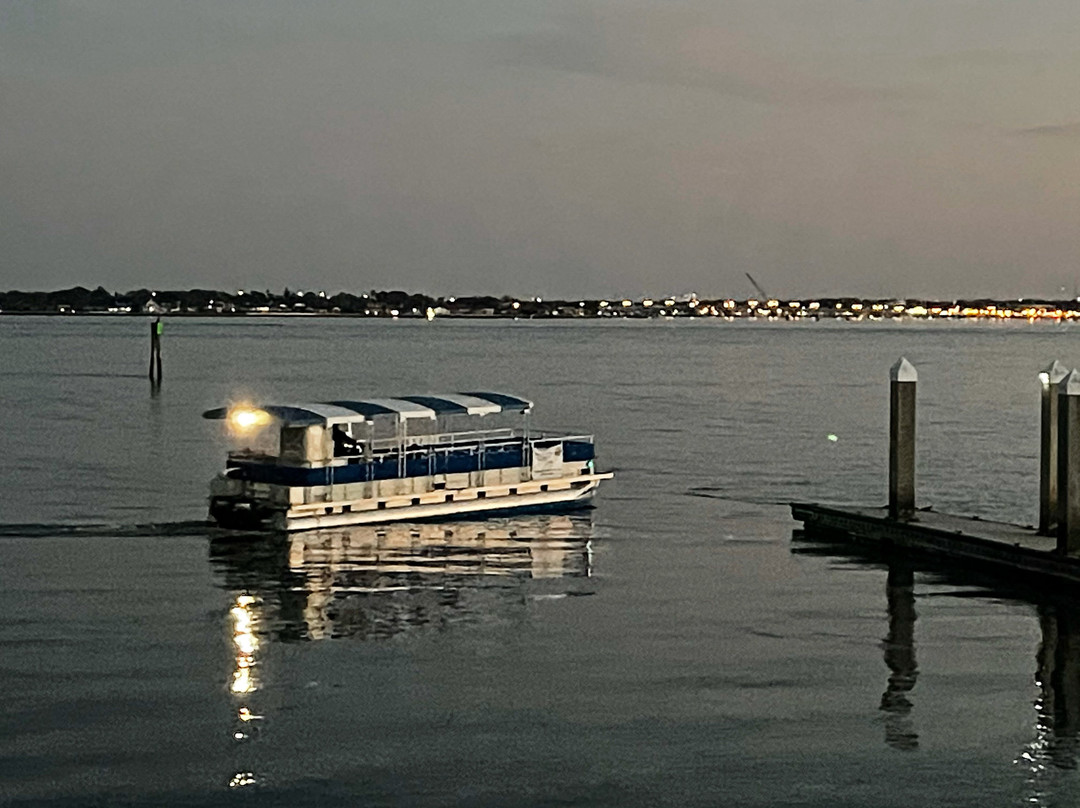 Adventure Boat Tours景点图片