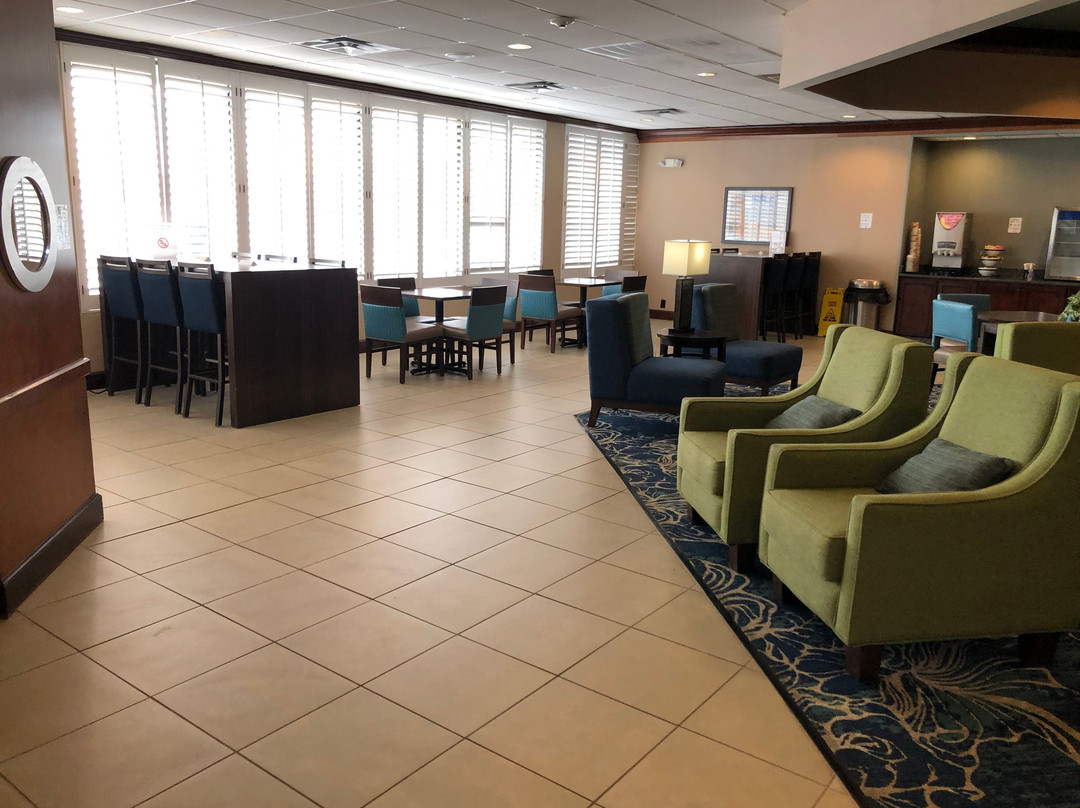 海滨康福特茵酒店主图