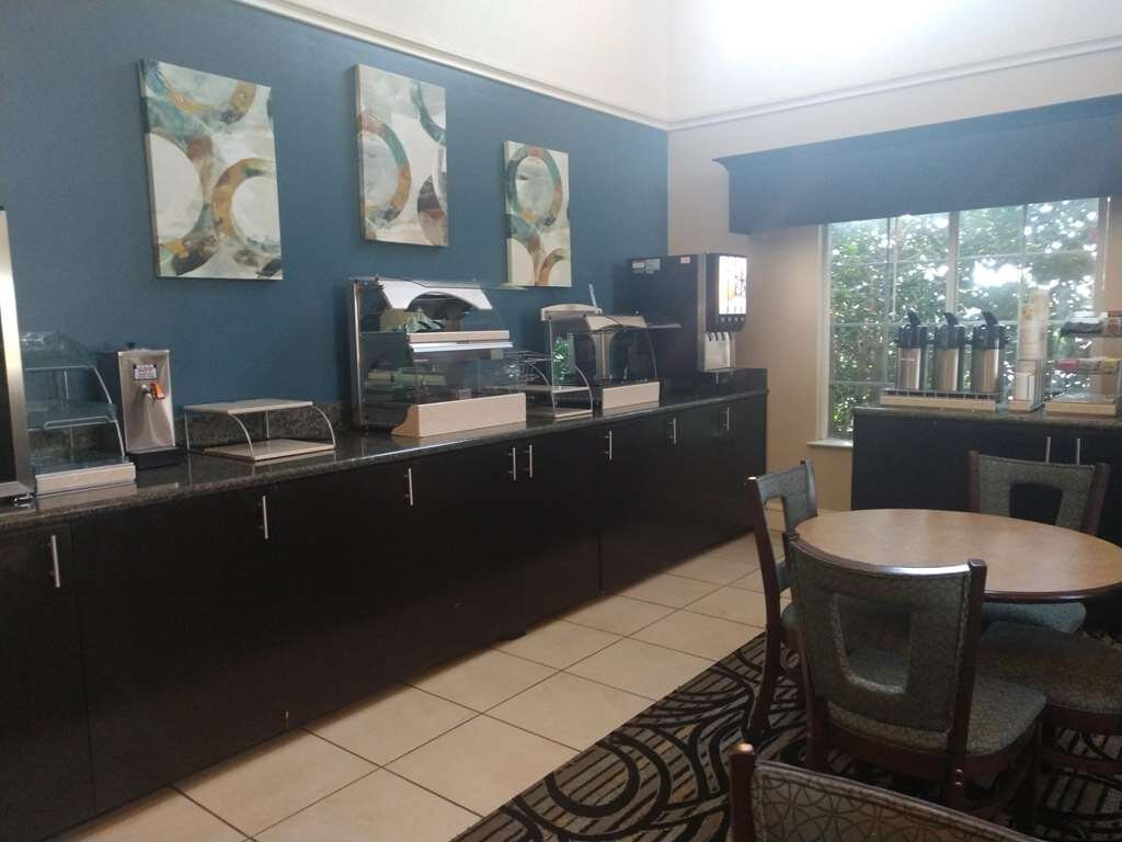 Comfort Inn & Suites主图