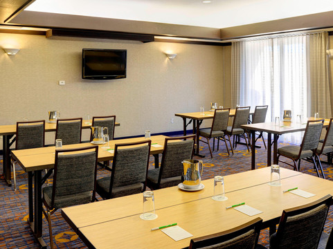 科科摩万怡酒店主图