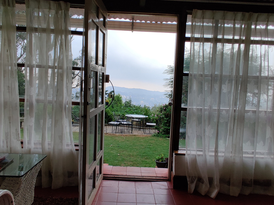 Kings Cliff Ooty主图