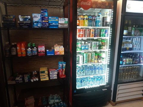 Rogue Wave Mini-mart & Boutique-吕康必去景点