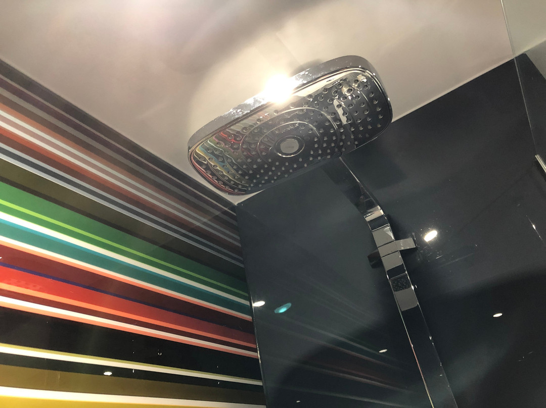 Village Hotel Cardiff主图