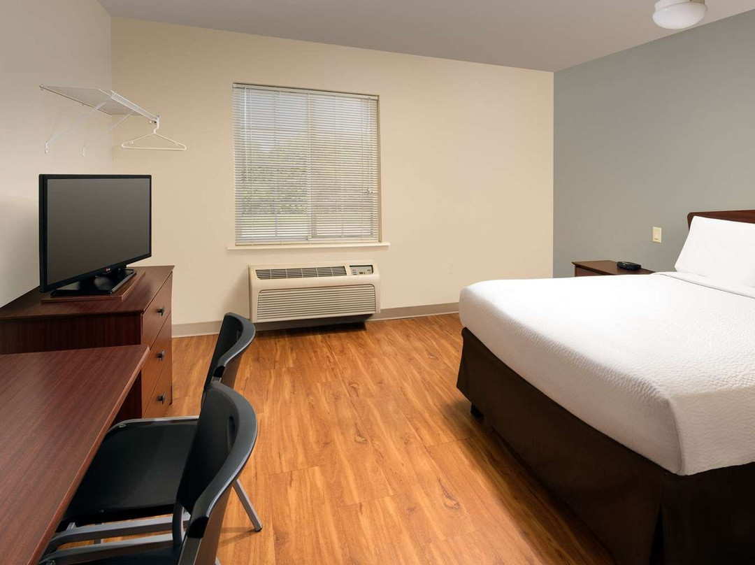 WoodSpring Suites Topeka主图