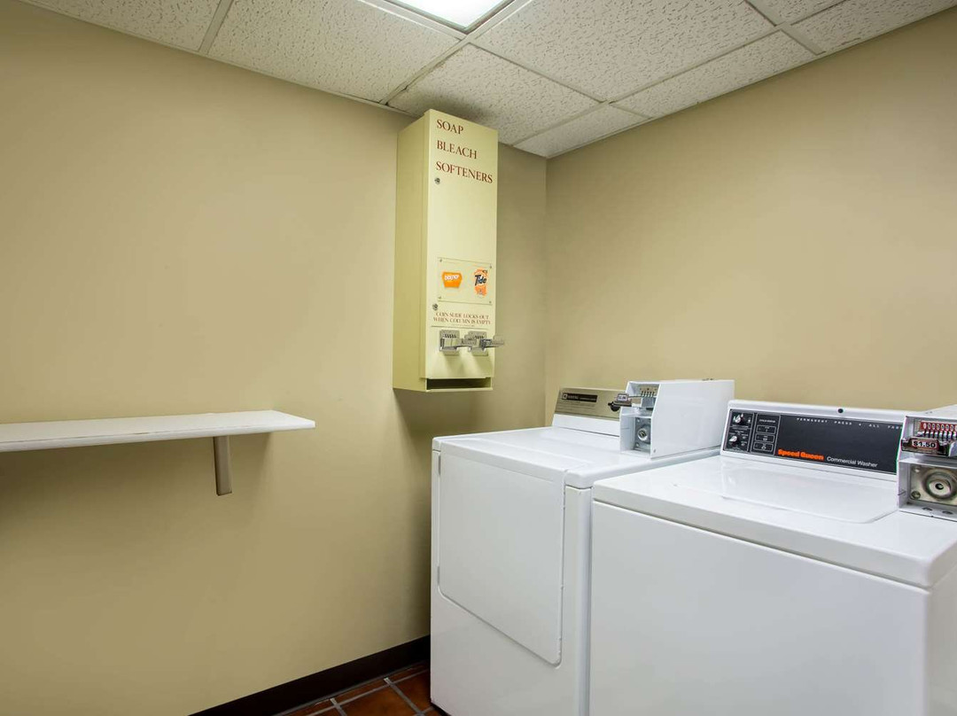 Riverfront Hotel（河畔酒店）主图