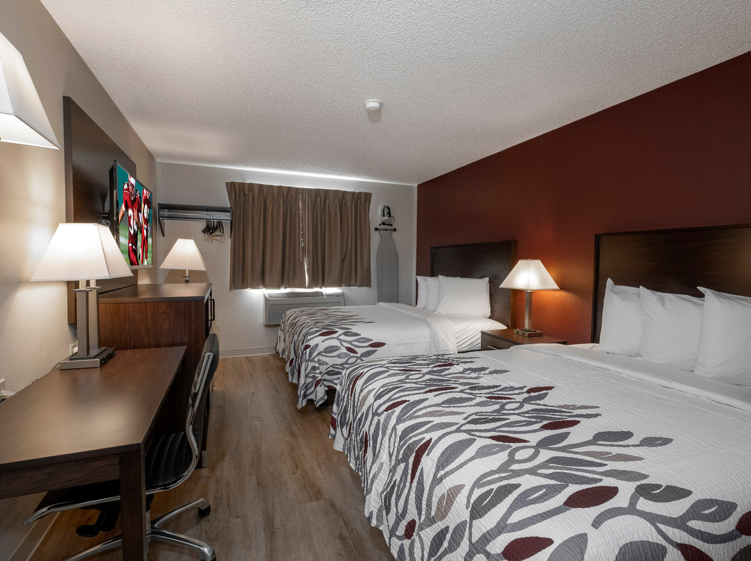 Red Roof Inn Greensburg主图