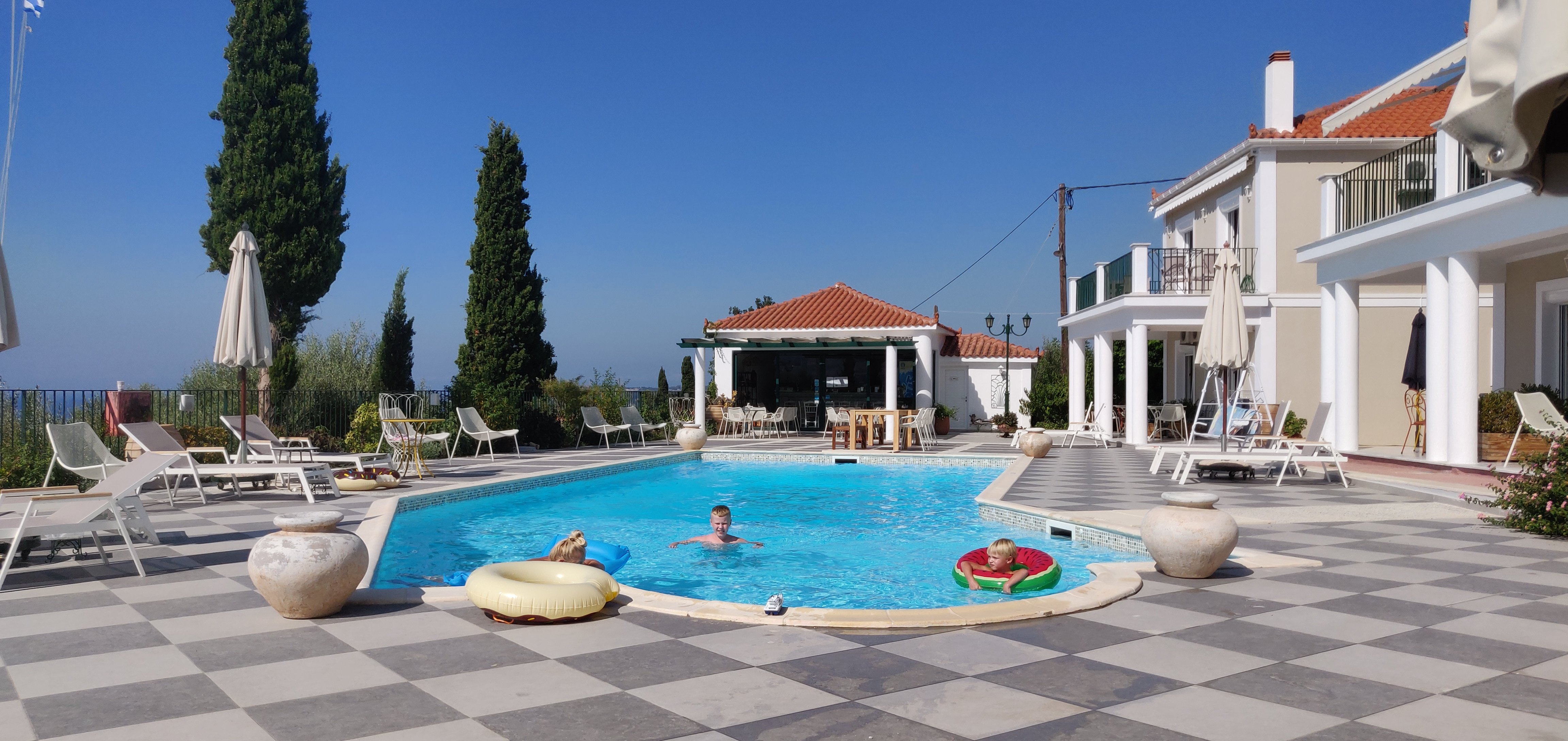 Garbis Villas & Apartments-泳池