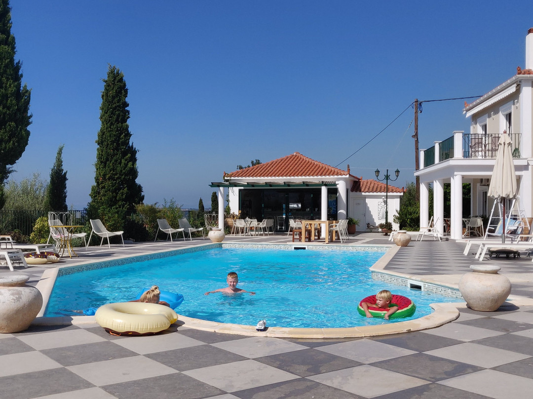 Garbis Villas & Apartments主图