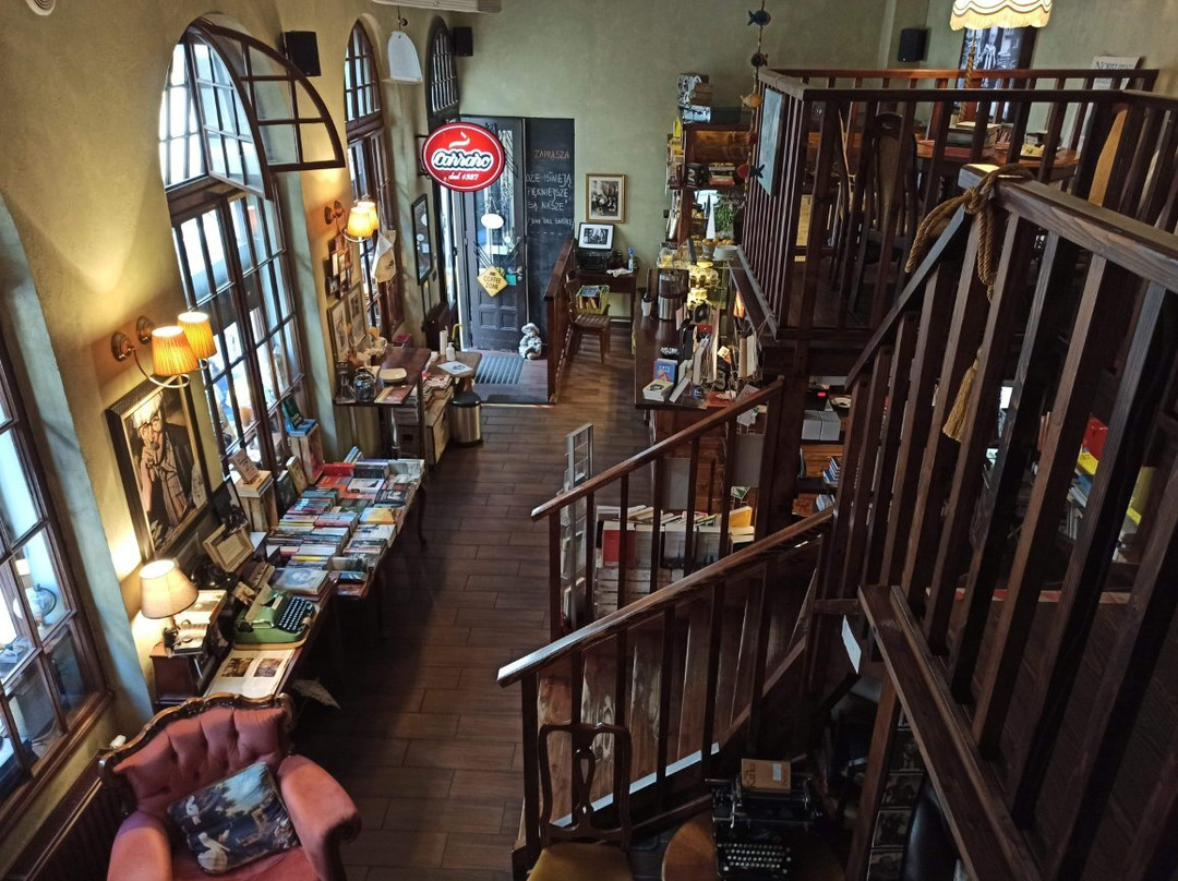 "Kornel i Przyjaciele" Kawiarnia-Księgarnia-Antykwariat-Cieszyn必去景点