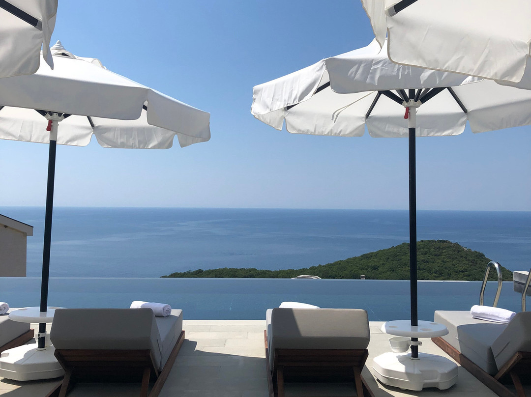 Vivid Blue Serenity Resort主图