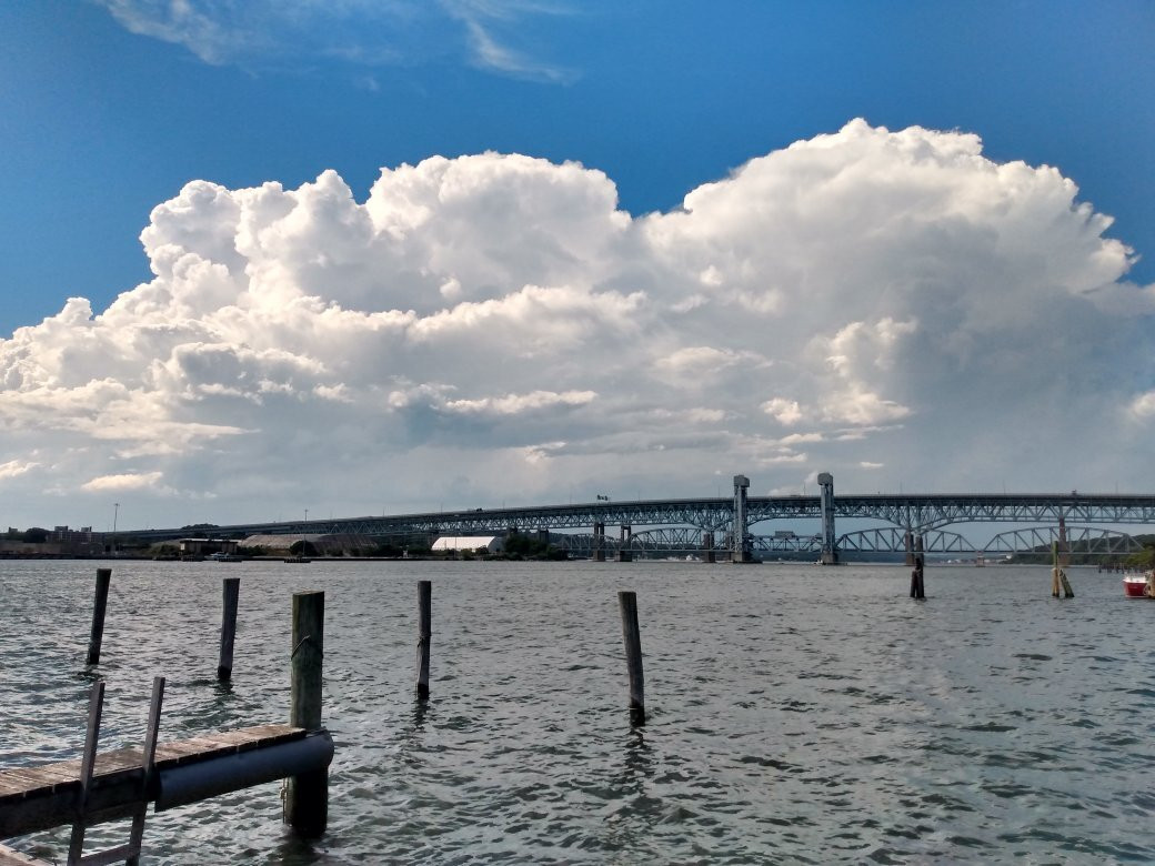 Thames Inn and Marina主图