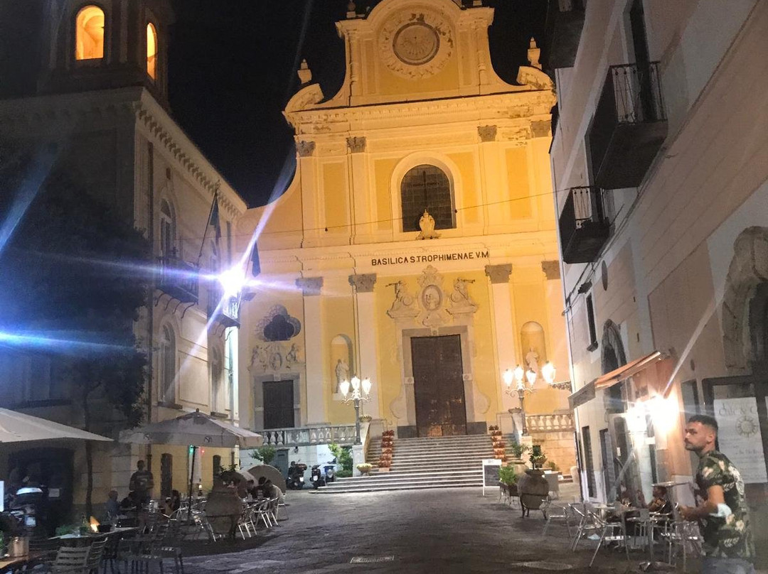 Basilica di Santa Trofimena景点图片