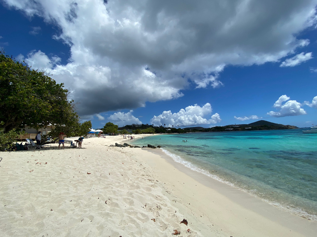 Sapphire Beach Resort主图