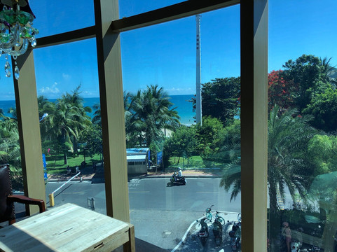 夏日百货-三亚市必去景点