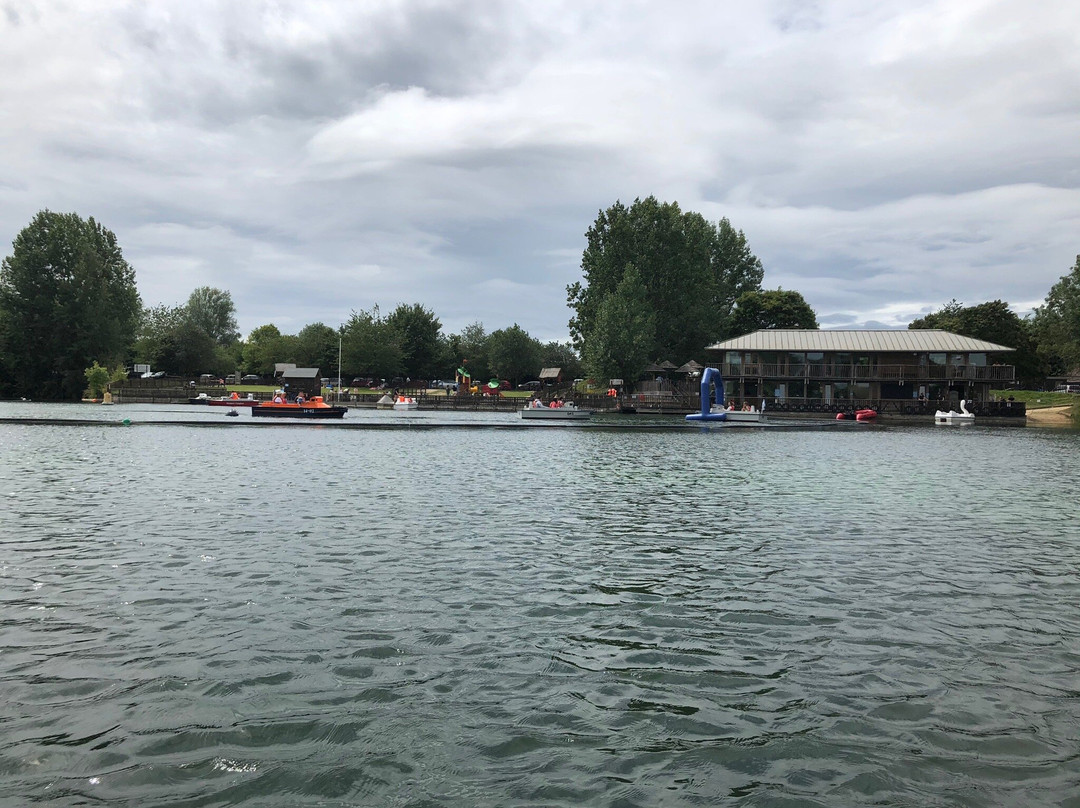 Cotswold Country Park & Beach景点图片