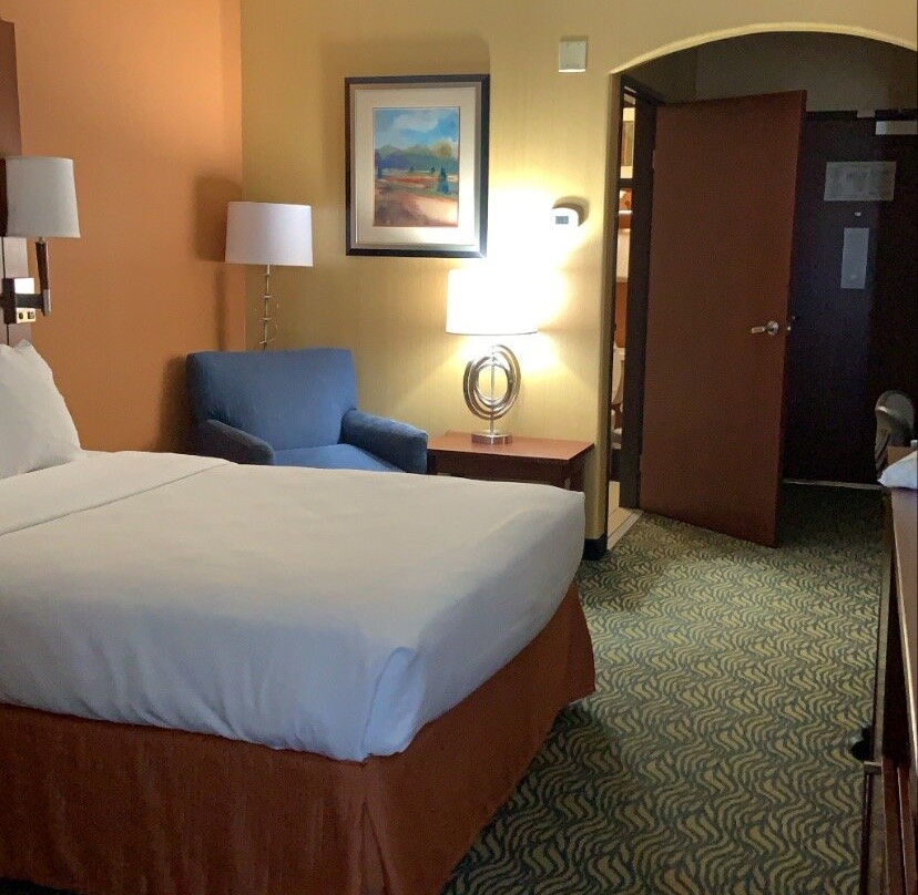 Best Western Plus Fresno Inn主图