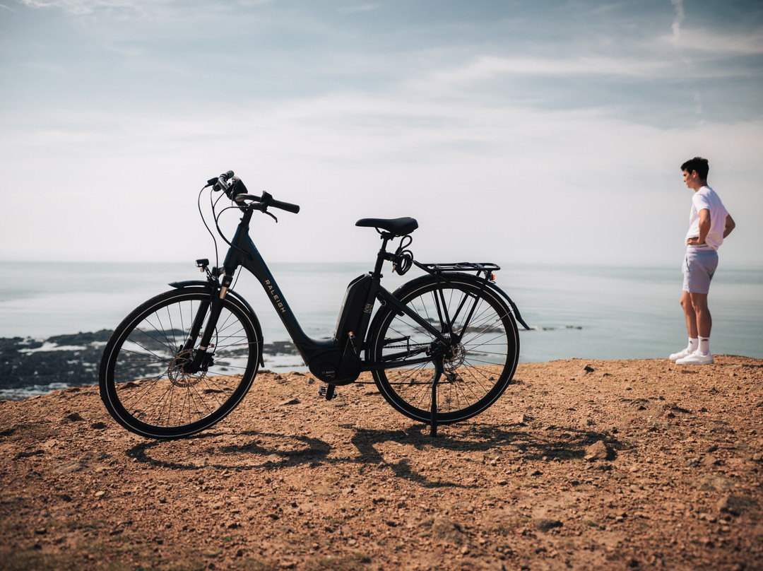 Island E-Bikes-泽西岛必去景点