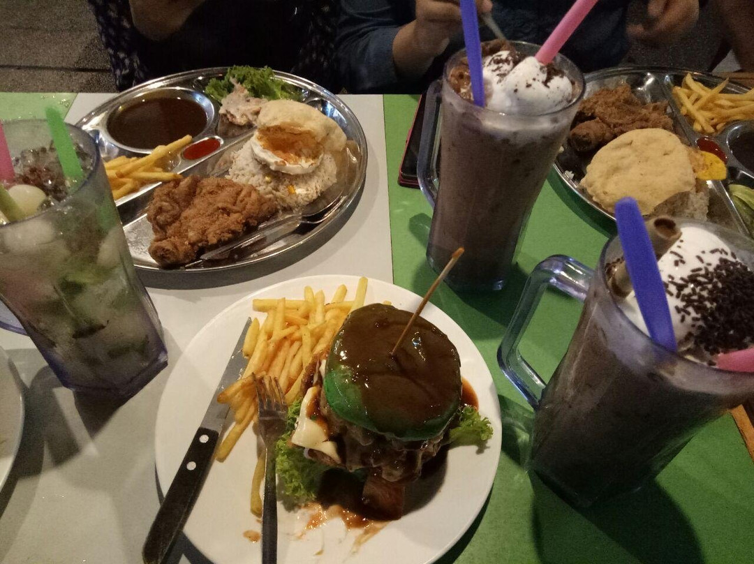 Fruit King Western Cafe