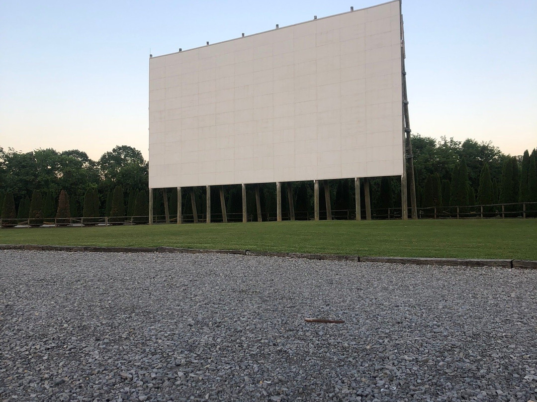 Wilderness Outdoor Movie Theater景点图片