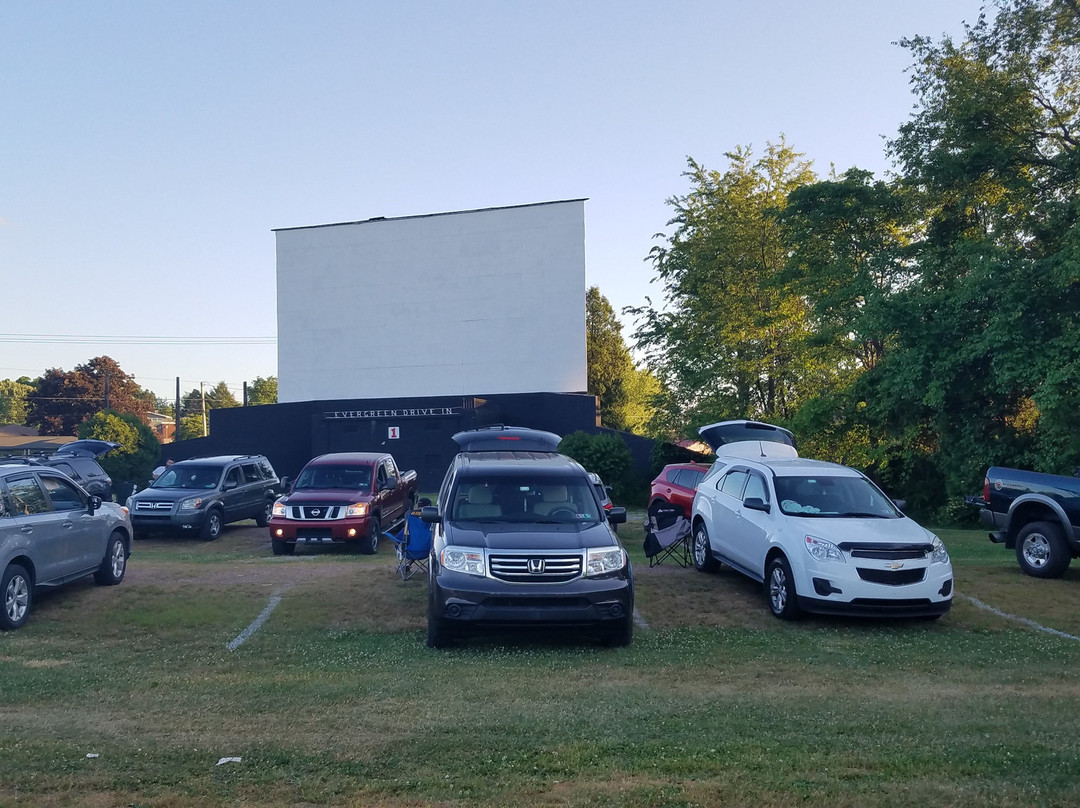 Evergreen Drive-In Theatre景点图片