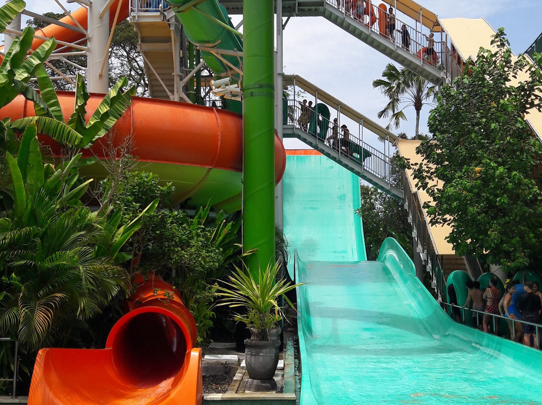 Waterboom Bukit Jati-吉安雅必去景点