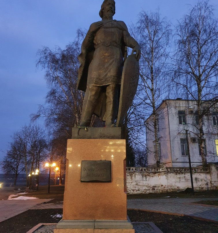 Monument to Alexandr Nevskiy景点图片