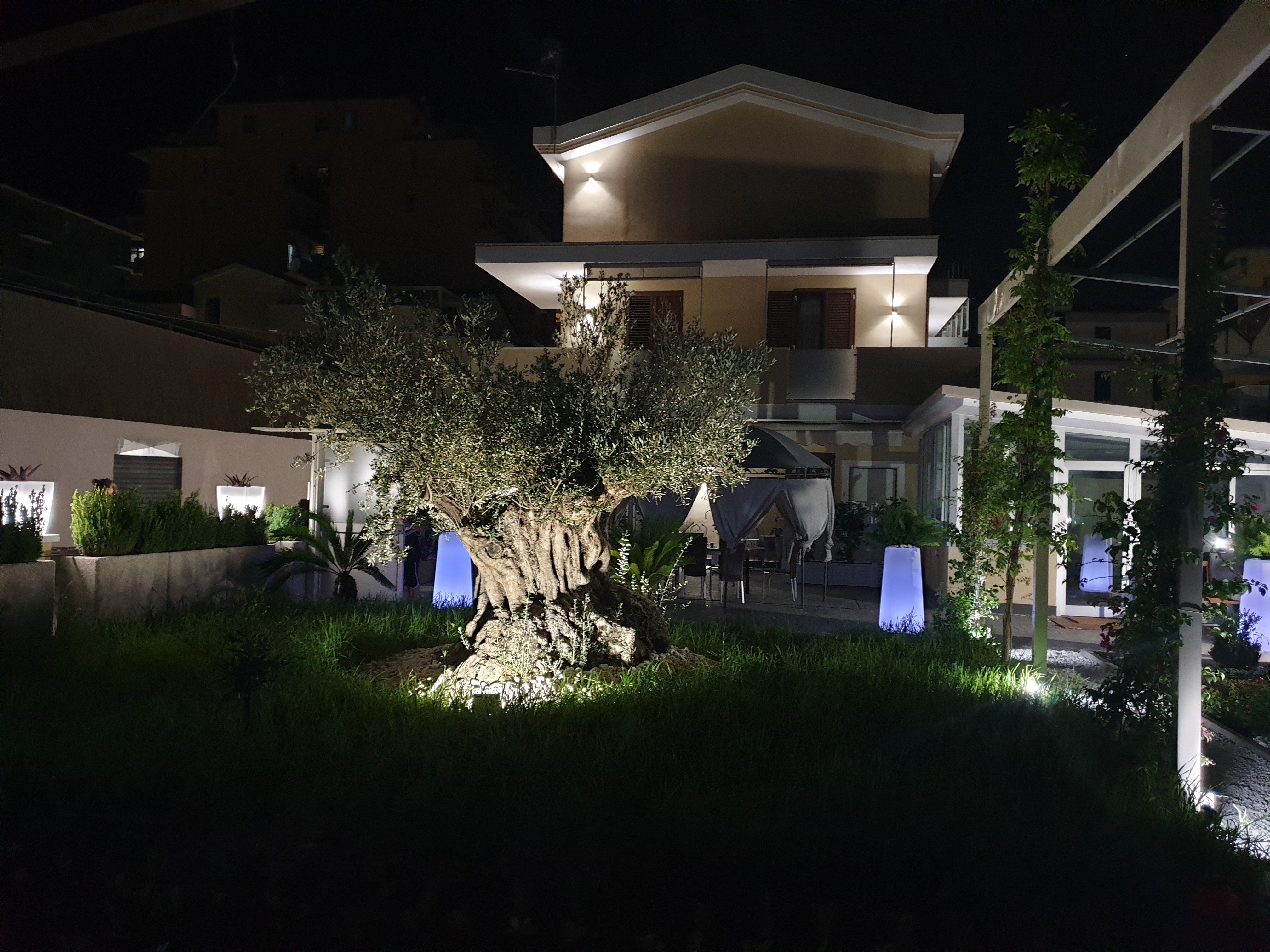 Residenza Carlucci-官方