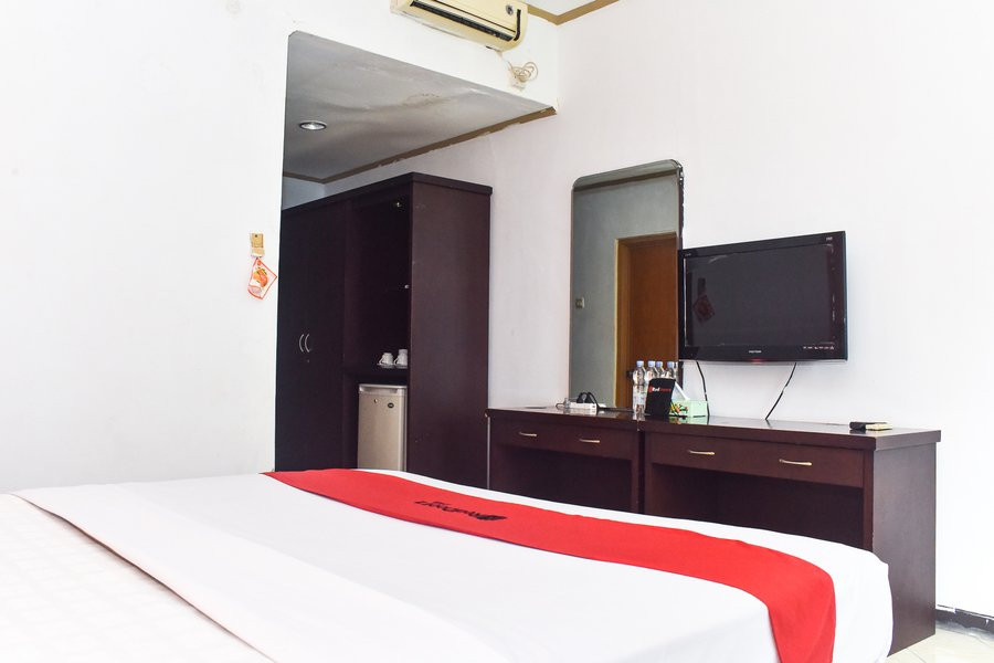 RedDoorz Plus @ Tirta Kencana Hotel主图