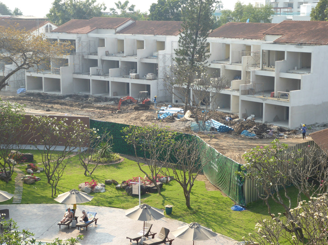 丽晶查安海滩假日酒店主图