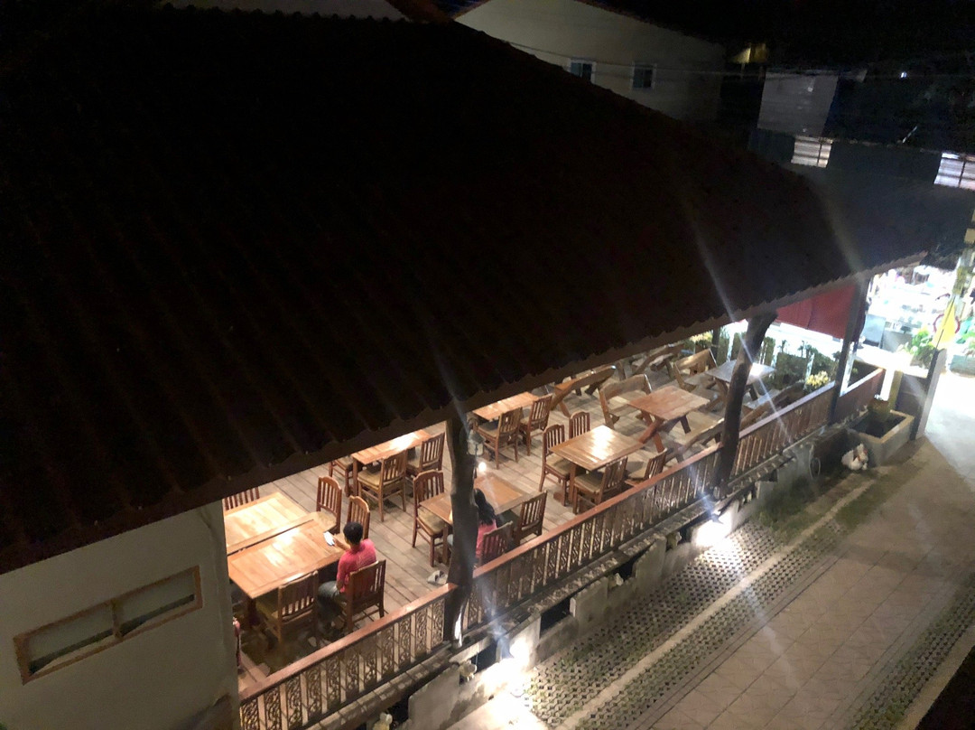 里奇别墅度假村酒店主图