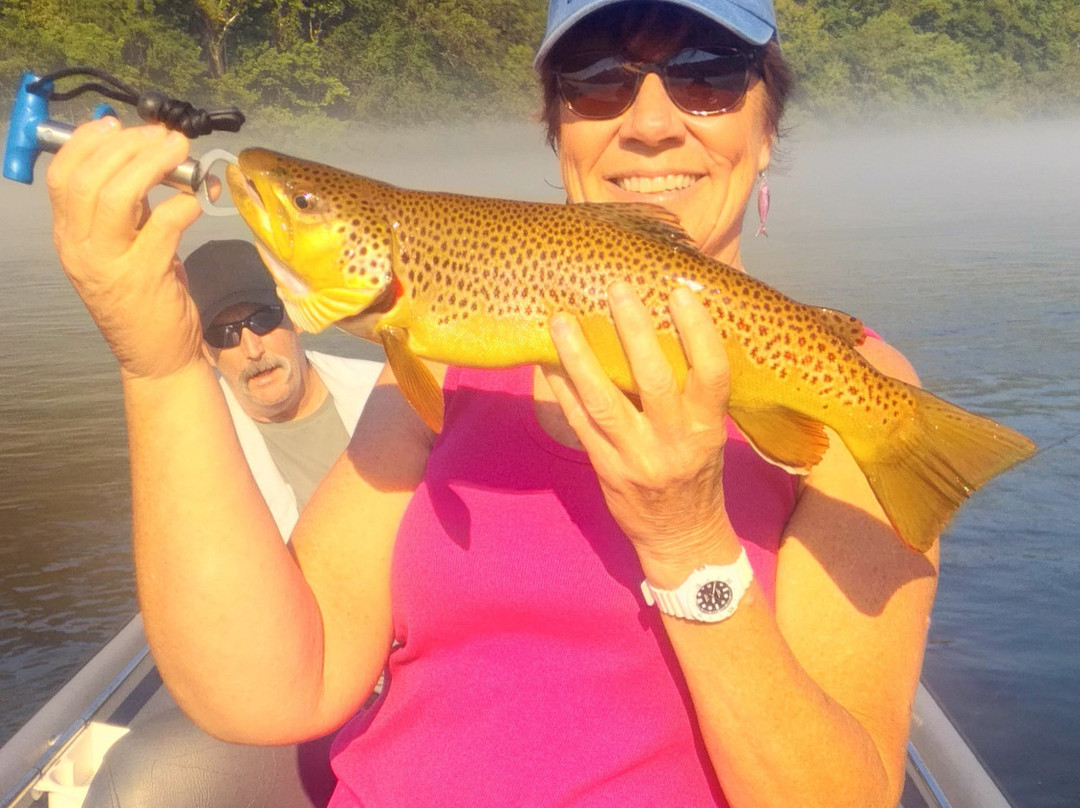 Greg's White River Guide Service景点图片