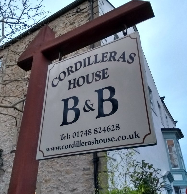 Cordilleras House主图