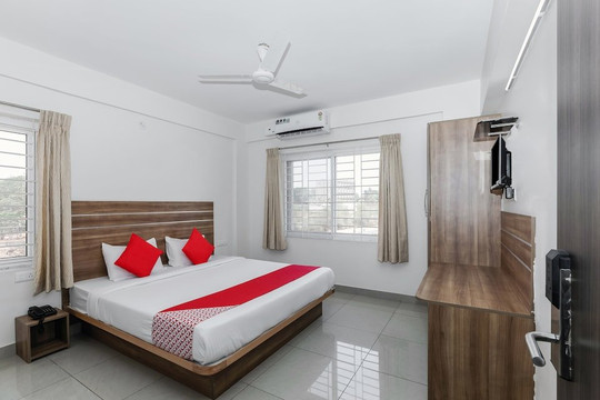 The Red Lotus Premium主图