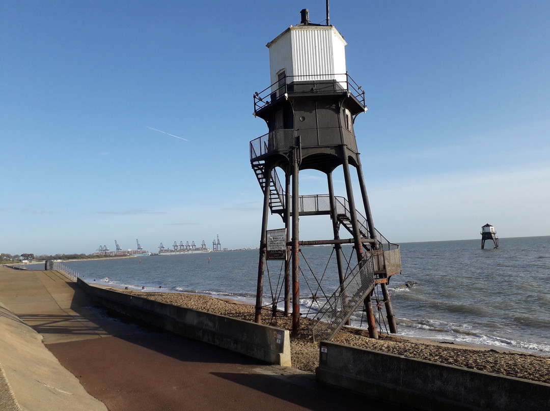Dovercourt Bay Beach景点图片