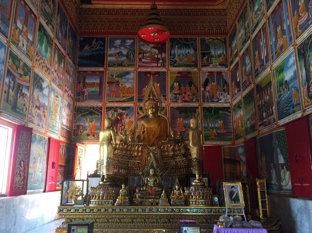 Ang Thong Provincial City Pillar Shrine-红统必去景点