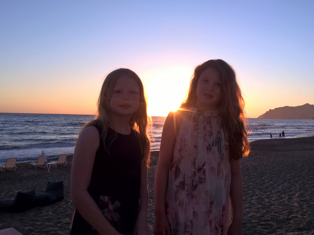 Sea Breeze Family Beach Hotel主图